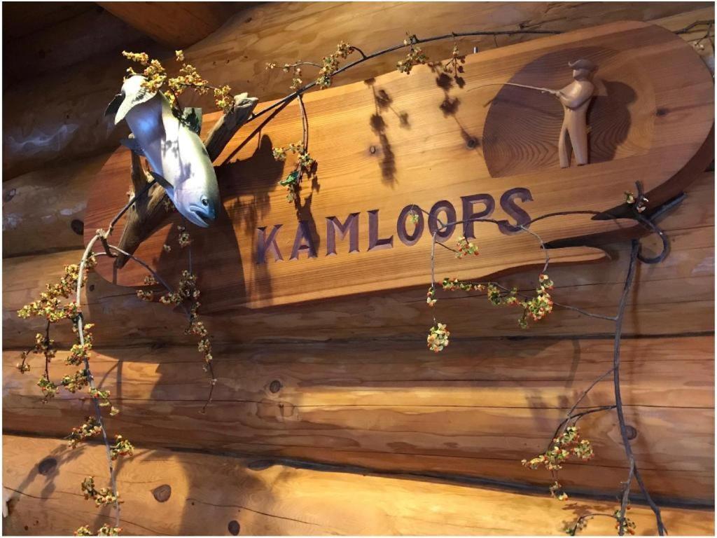 Log Hotel Kamloops Shinano  Bagian luar foto