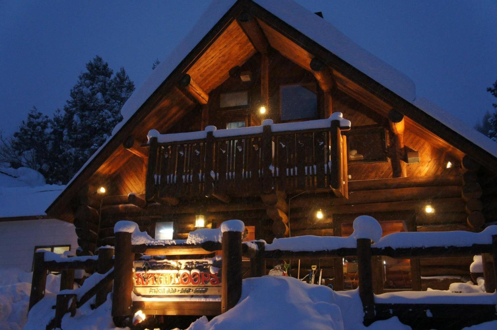 Log Hotel Kamloops Shinano  Bagian luar foto