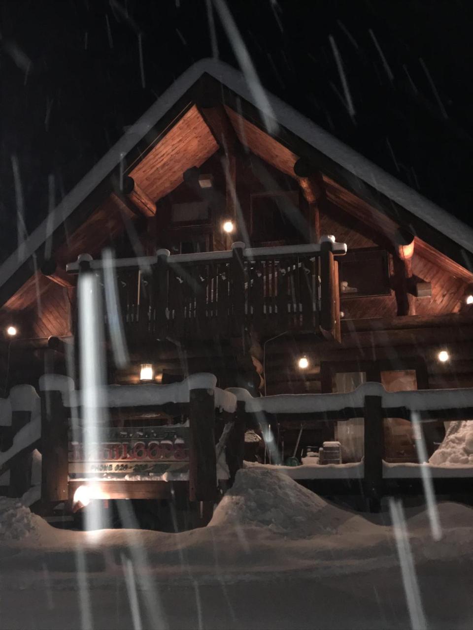 Log Hotel Kamloops Shinano  Bagian luar foto